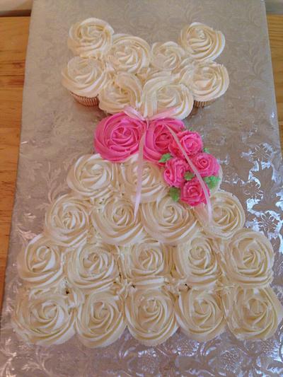Bridal shower  - Cake by Kim