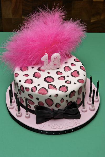 Pink leopard print - Cake by Kelly