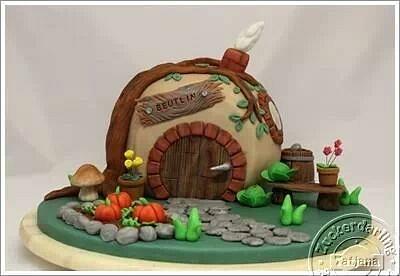 Hobbithouse - Cake by Tatjana