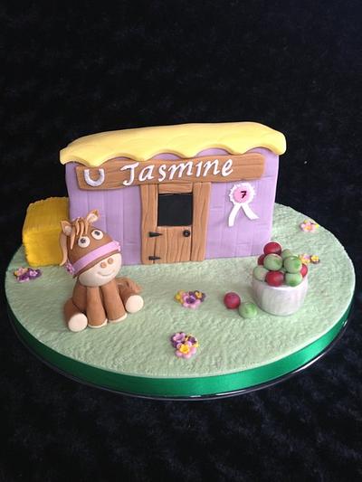 Jasmine the cute horse !  - Cake by Lisa Salerno 