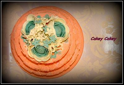 Laces and flowers - Cake by CakeyCakey