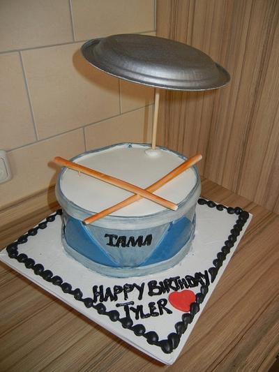 Drum - Cake by TheHandyBaker