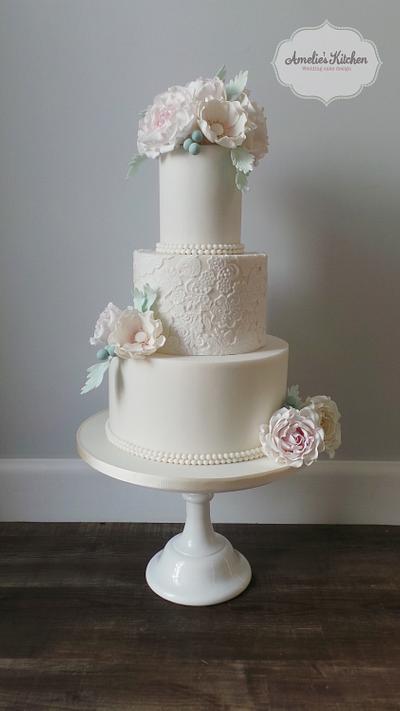 Winter wedding cake - Cake by Helen Ward