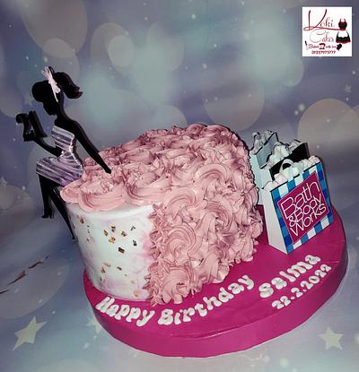 "Cake for her" - Cake by Noha Sami