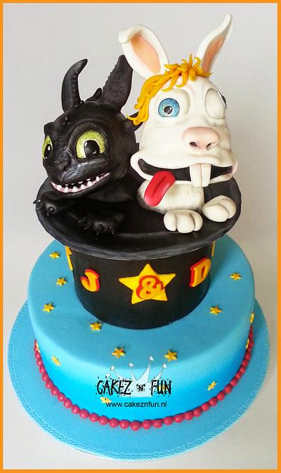 Toothless joins the crazy rabbit in the hat - Cake by Dirk Luchtmeijer