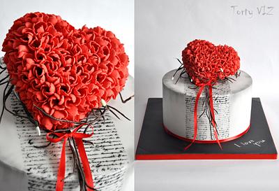 Red love - Cake by CakesVIZ