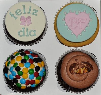Mint and Rose Cupcakes! - Cake by Monika Moreno