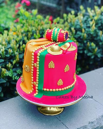 Saree, kartal and dholak cake - Cake by Meena Marolia (Cakes By Meena)