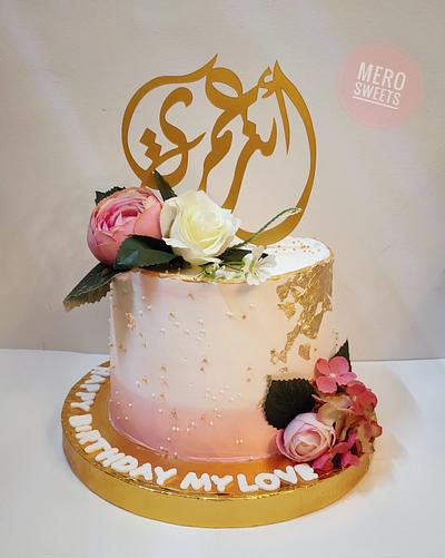 Romantic cream Cake - Cake by Meroosweets