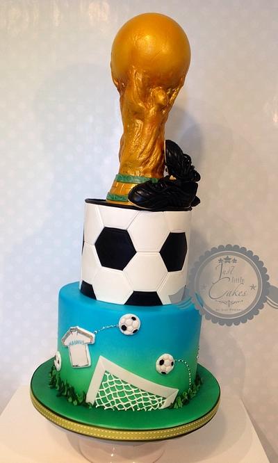 Soccer cake with trophy - Cake by Justlittlecakes - Gisi Prekau 
