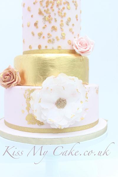 Glamourous Pink & Gold wedding cake - Cake by KissMyCake