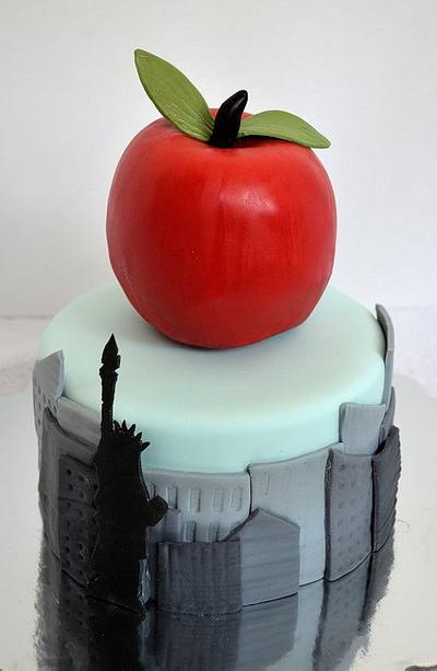 The Big Apple - Cake by ilovebc2