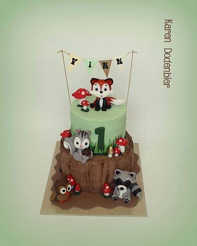 Forrest animals - Cake by Karen Dodenbier