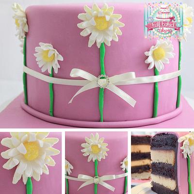 mothers daisy - Cake by Sheridan @HalfBakedCakery