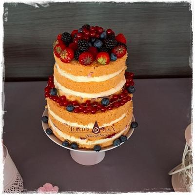 Naked wedding cake with fresh fruits - Cake by Tortolandia