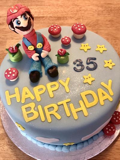 Super Mario 🥳 - Cake by Nonahomemadecakes