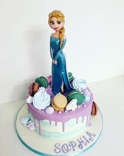 Elsa - Cake by Issa Artland