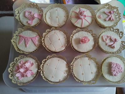Wedding Cupcakes - Cake by Katescakes