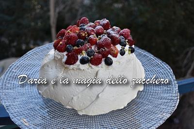 Pavlova - Cake by Daria Albanese