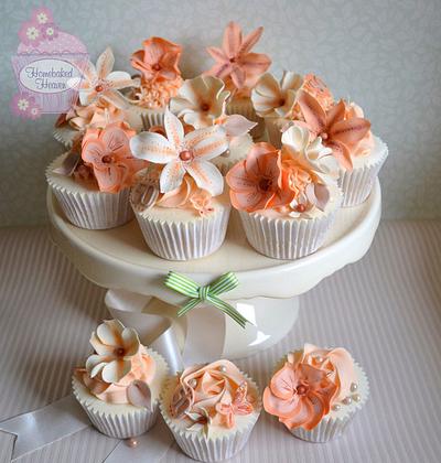 Coral, apricot & peach - Cake by Amanda Earl Cake Design