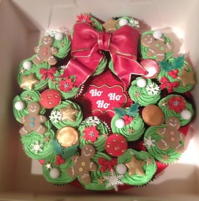 christmas wreath cupcakes - Cake by Shell