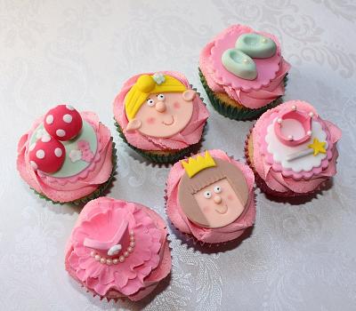 Tinkerbell and Princess Cupcakes - Cake by ClarasYummyCupcakes