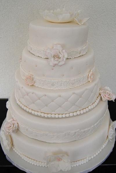 Wedding Cake - Cake by Carla 