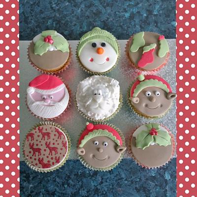Christmas Cupcakes - Cake by Beckie Hall