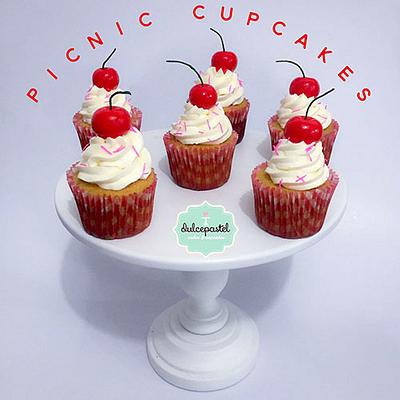 Cupcakes Picnic - Cake by Dulcepastel.com