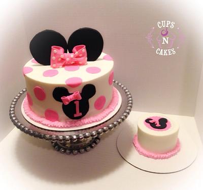 Minnie Mouse 1st birthday - Cake by Cups-N-Cakes 