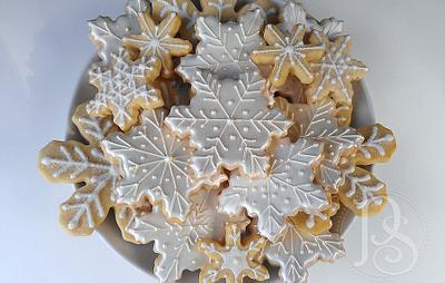 White Snowflake Cookies - Cake by Alicia