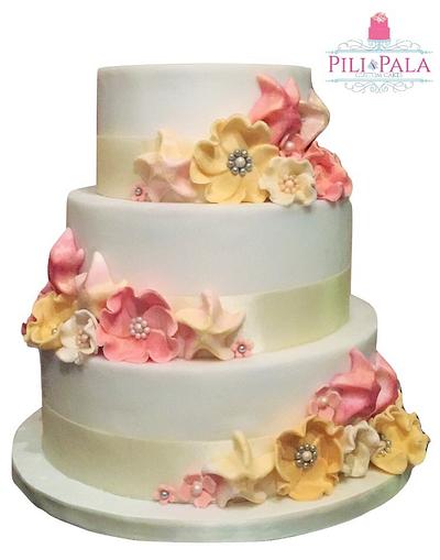 Beach wedding cake - Cake by Hannah Thomas
