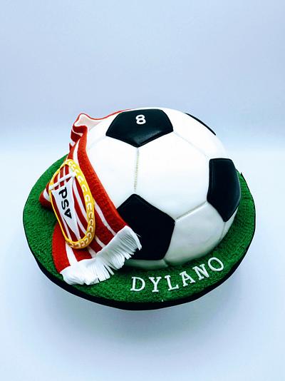 Football  - Cake by Olina Wolfs