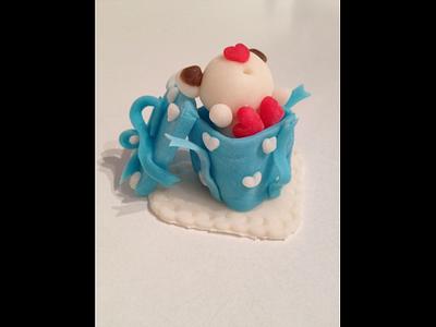 a bear present - Cake by Edelcita Griffin (The Pretty Nifty)