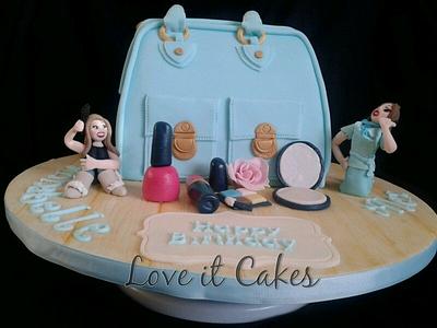 sisters fashion - Cake by Love it cakes