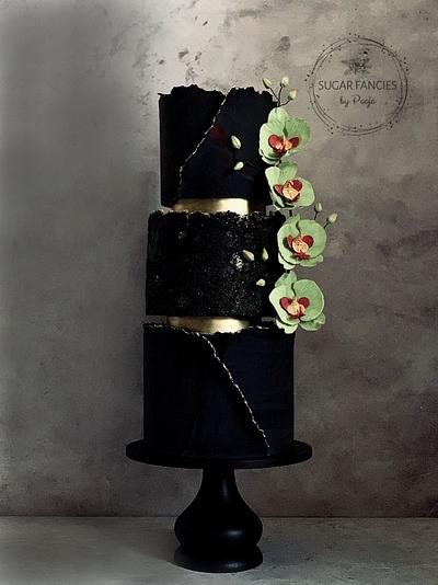 Black beauty - Cake by SugarfanciesbyPooja