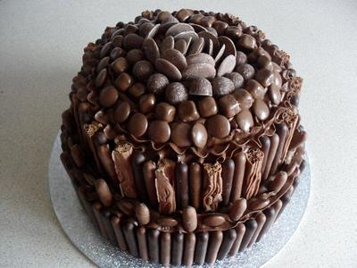 CHOCOLATE OVERLOAD - Cake by Tinascupcakes