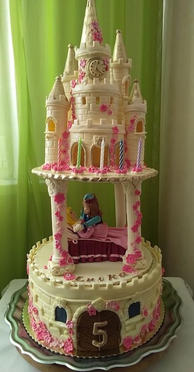 Castle for Sleeping Beauty - Cake by luhli
