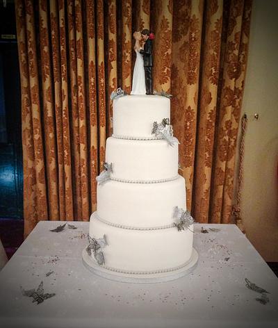 My first wedding cake :D - Cake by Cis4Cake