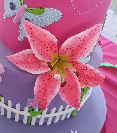 Garden and Butterfly Cake - Cake by Kim Berriman