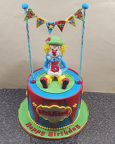 Clown cake  - Cake by The Custom Piece of Cake