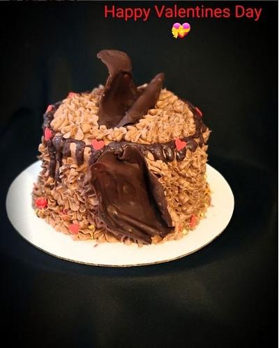 Very chocolate cake - Valentine's Day - Cake by Celene's Confections