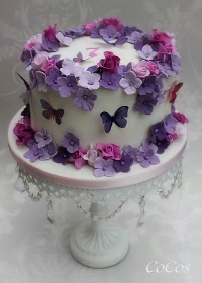 pretty flowers and butterflies  - Cake by Lynette Brandl