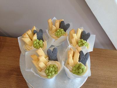 Fish chip and peas! - Cake by Cupcake-heaven