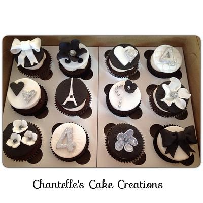 Black and white  - Cake by Chantelle's Cake Creations