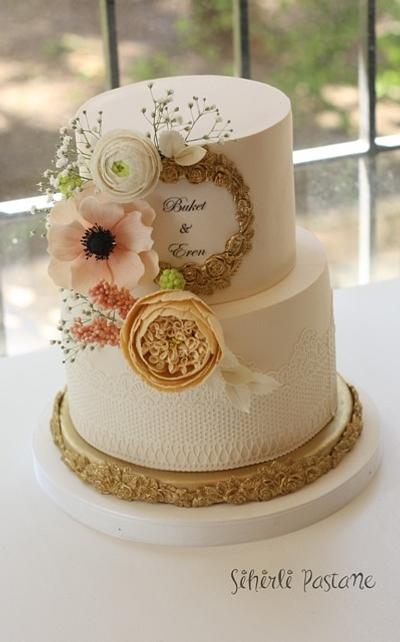 Floral Cake with Gold - Cake by Sihirli Pastane