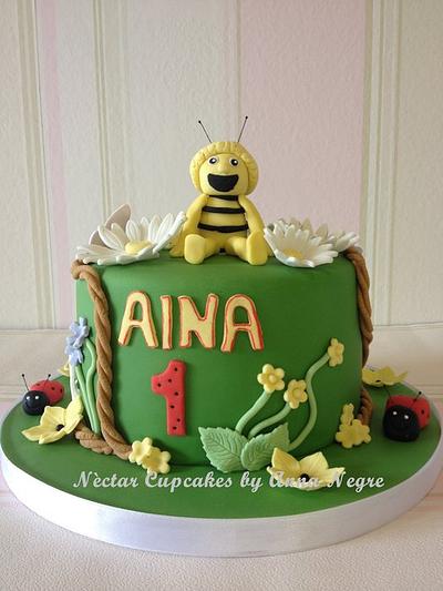 Bee cake - Cake by nectarcupcakes