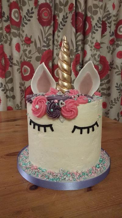 Unicorn birthday surprise centre cake - Cake by Mayasbakingboutique