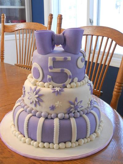Daisy Birthday Cake - Cake by Sara's Cake House