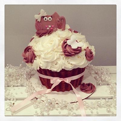 Owl smash cake - Cake by Charise Viccarone~ The Flour Bouquet Co.